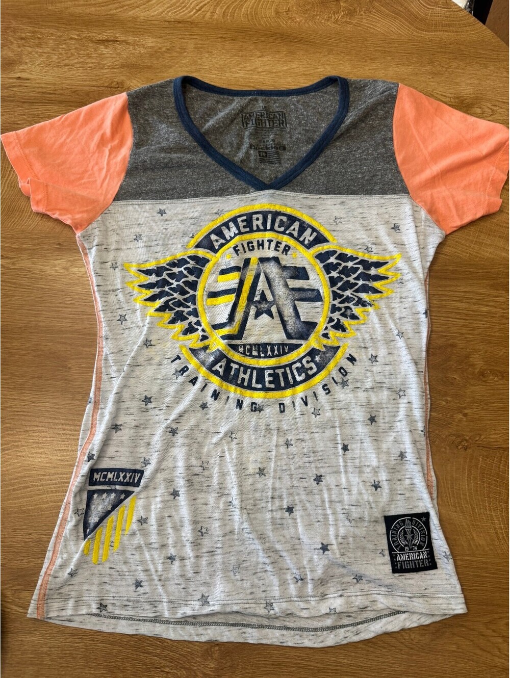American Fighter x Buckle Women's Fitted V-Neck T-Shirt Size Large